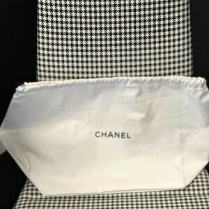 CHANEL White and Black Logo Drawstring Dust Pouch